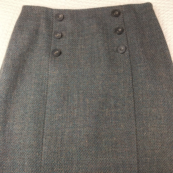Halogen Dresses & Skirts - NWOT Halogen tweed pencil skirt with buttons.